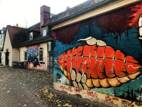 Aufwendig gestaltete Gebäudewand