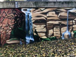 Künstlerisch gestaltete Mauer