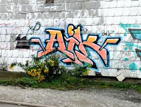 Tag auf leerstehendem Haus