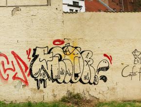 Schriftzug auf Mauer