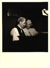 Foto von Albert Schweitzer und Königin Elisabeth von Belgien, mit Kuvert von Emmy Martin
