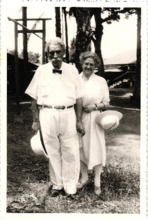 Beschriftetes Foto - Albert Schweitzer und Emmy Martin, Lambarene 1961