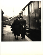 Foto von Emmy Martin & Albert Schweitzer, Paris 1955; in Sammelkuvert von Emmy Martin