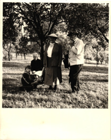 Beschriftetes Foto - Albert Schweitzer und Emmy Martin, Gunsbach