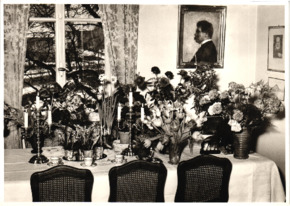 Beschriftetes Foto - Emmy Martins Geurtstagstisch, Gunsbach 1968