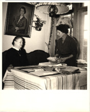 Beschriftetes Foto - Emmy Martin und [?], Basel