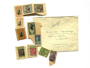 Kleines Briefkuvert mit Afrika-Briefmarken