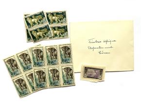Kleines Briefkuvert mit Afrika-Briefmarken