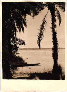 Eigenh. beschriebenes Photo von Ali Silver, Lambaréné, 1961