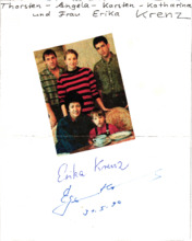 Autogrammbogen der Familie Krenz mit Unterschriften von Egon und Erika Krenz