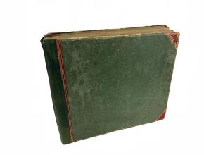 Photoalbum (uncatalogued)