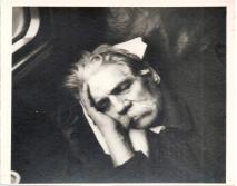 Albert Schweitzer - schlafend im Zug