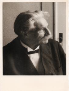 Portraitaufnahme v. Albert Schweitzer