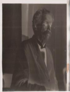 Fotonegativ einer Portraitaufnamhe v. Albert Schweitzer im Sommer 1955