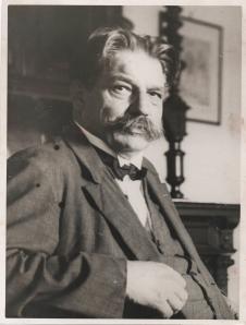 Portraitaufnahme von Albert Schweitzer