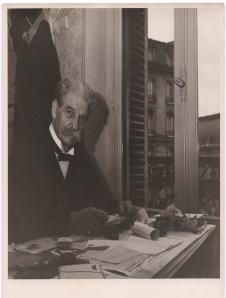 Albert Schweitzer im Hotel in Bordeaux (1959)