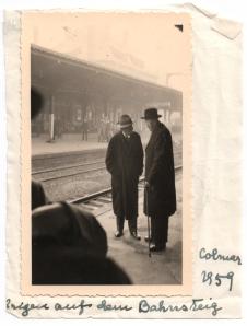 Albert Schweitzer mit Charles Küntz am Colmarer Bahnhof