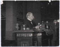 Albert Schweitzer bei seiner Rede an der Universität Oslo. (1954.11.04)