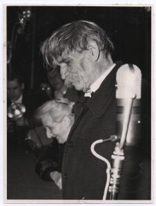 Albert & Helene Schweitzer während der Studentenfeier in Oslo. (1954)