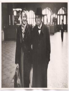 Albert Schweitzer und Hilma Andreas in Malmö. (1959)