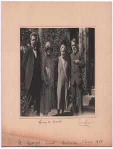 Albert Schweizer, Lucy M. Grant, Elene Schweizer und Reverend Grant Cecil an der Saint George's School in Harpenden