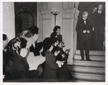 Albert Schweitzer und Joseph Rey am Stadttheater von Colmar