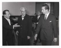Henri Lemaire, Albert Schweitzer und Prinz Albert von Belgien in Brüssel - zur Verleihung des Preises der Joseph-Lemaire-Stiftung (1959)