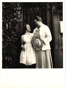 Emmy Martin mit Enkelin Suzanne Martin