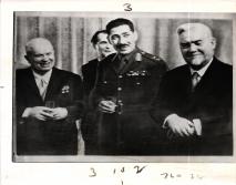 Nikita Chruschtschow, Abdel Hakim Amer und Nikolai Bulganin